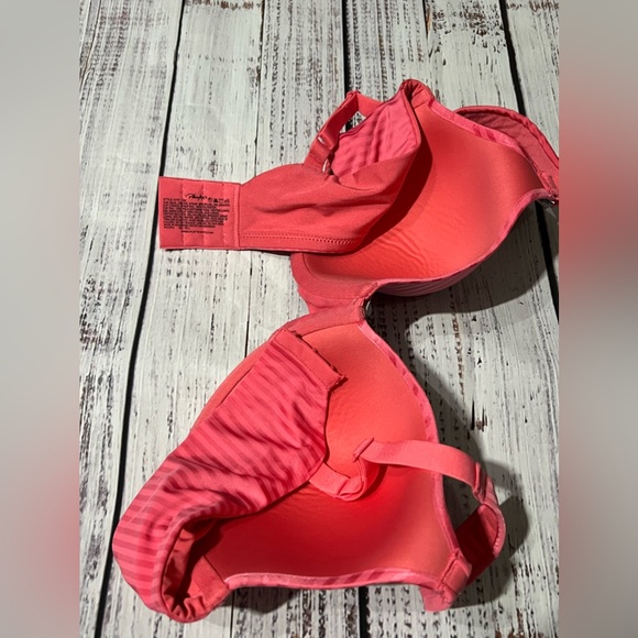 Playtex Secrets Perfectly Smooth Underwire T-Shirt Bra, Pink, 38C - Picture 6 of 7